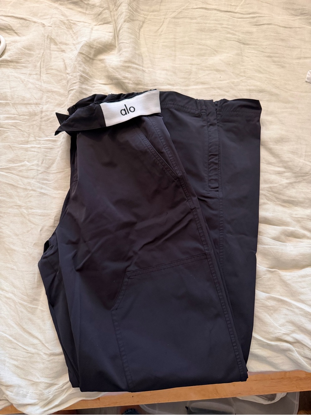 ALO Yoga Black Women's Jogger Track Pants